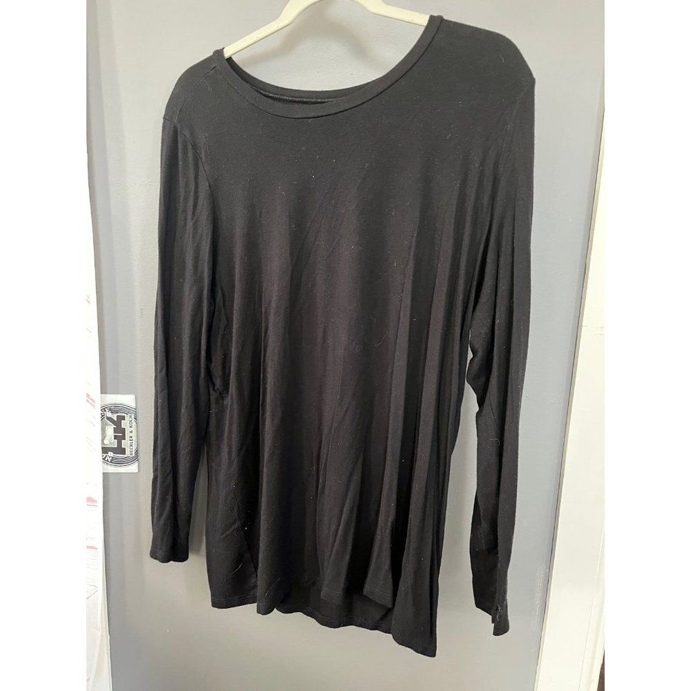 Torrid size 2 long sleeve super soft t shirt